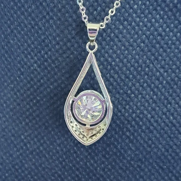 MOSSINITE NECKLACE 3CT - Picture 6 of 7